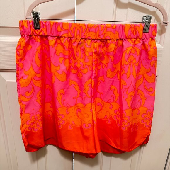 Boohoo - Paisley Print Button-Up Shirt with Shorts - Picture 5 of 8